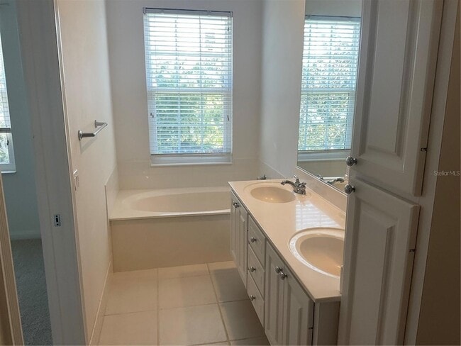 Building Photo - 7580 Andora Dr