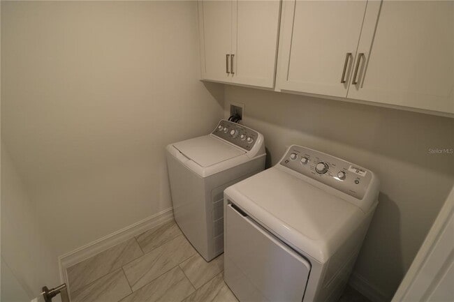 Building Photo - 4510 S Manhattan Ave