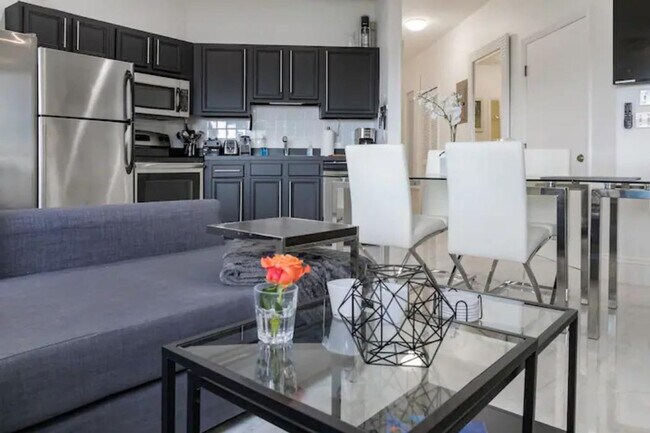 Building Photo - 1916 Perfect Dr