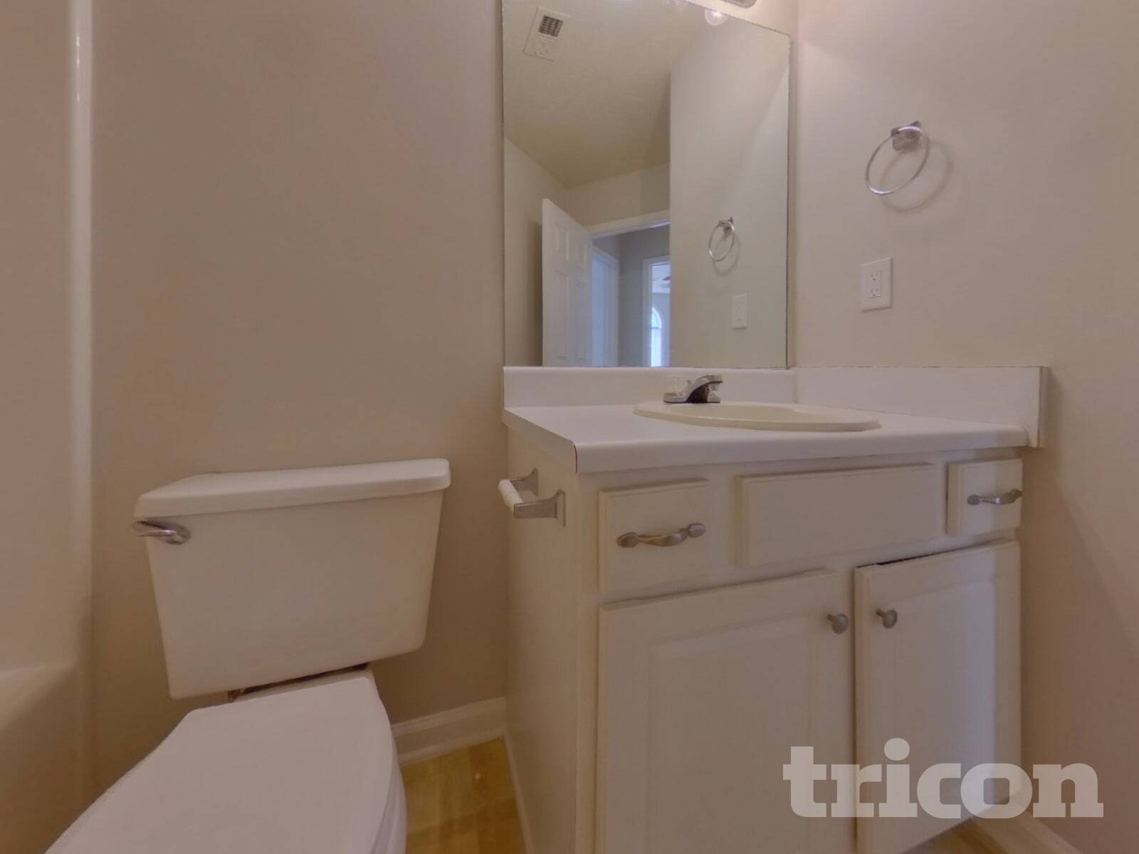 Building Photo - 3020 Lake Park Ct