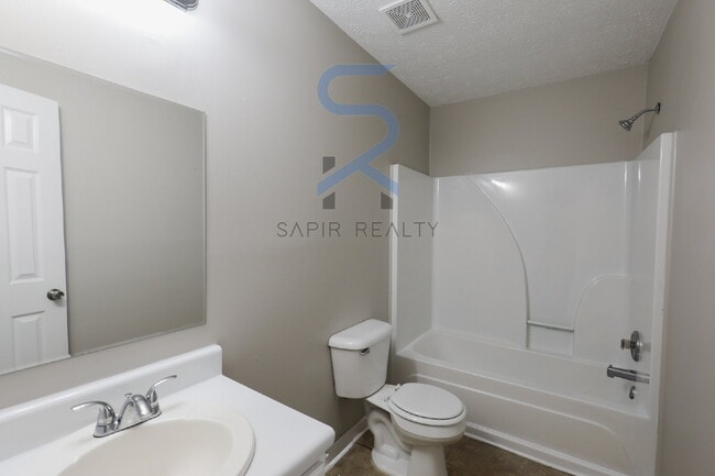 Building Photo - Move in before October 15th and get a $250...