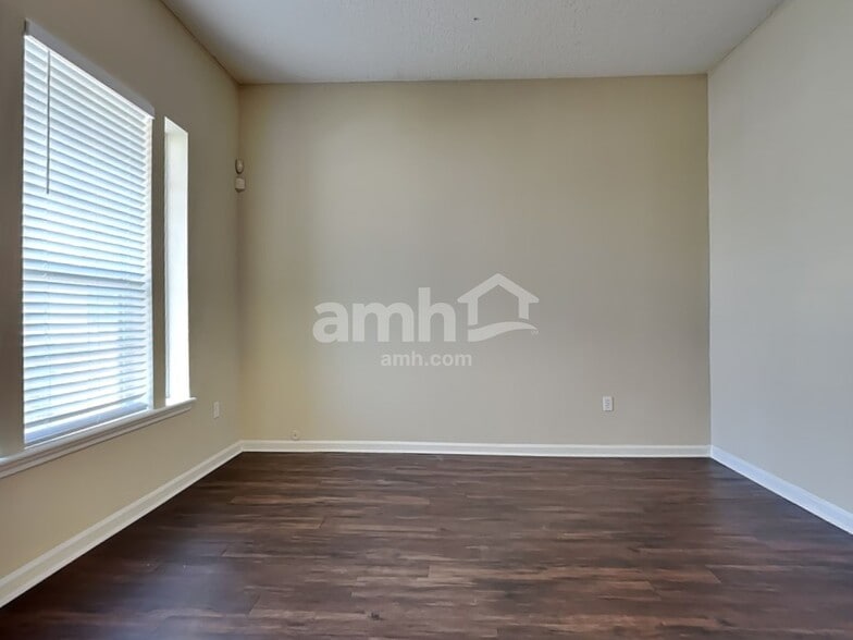 Building Photo - 8420 Candlewood Cove Trl