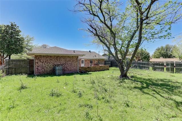 Building Photo - 315 Memory Ln