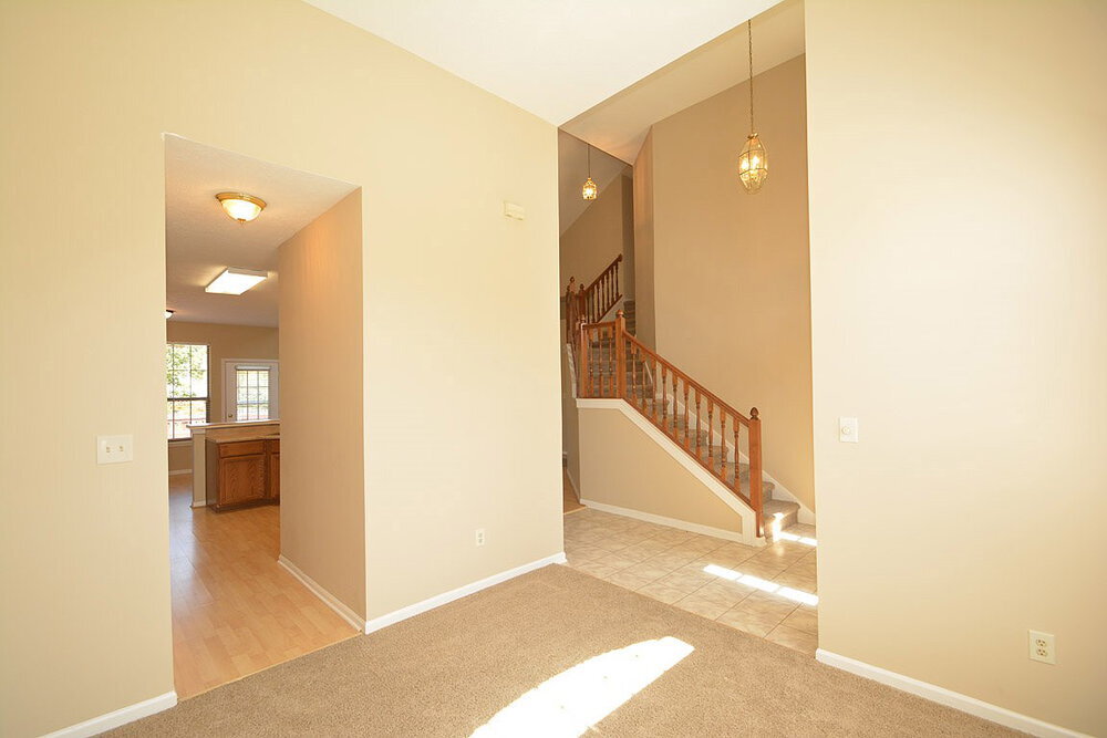 Building Photo - 10299 Lakeland Dr