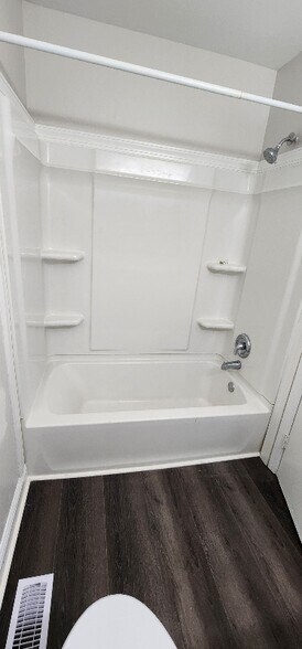 Building Photo - 1047 Old Denbigh Blvd