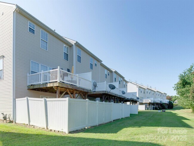 Building Photo - 10249 Garrett Grigg Rd