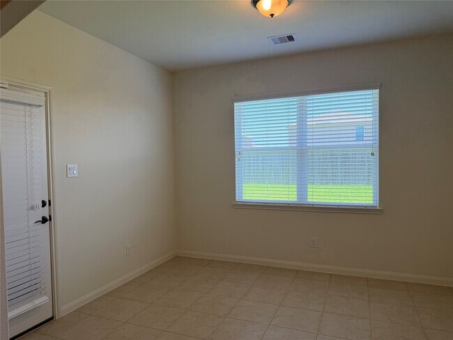 Building Photo - 21102 Echo Manor Dr