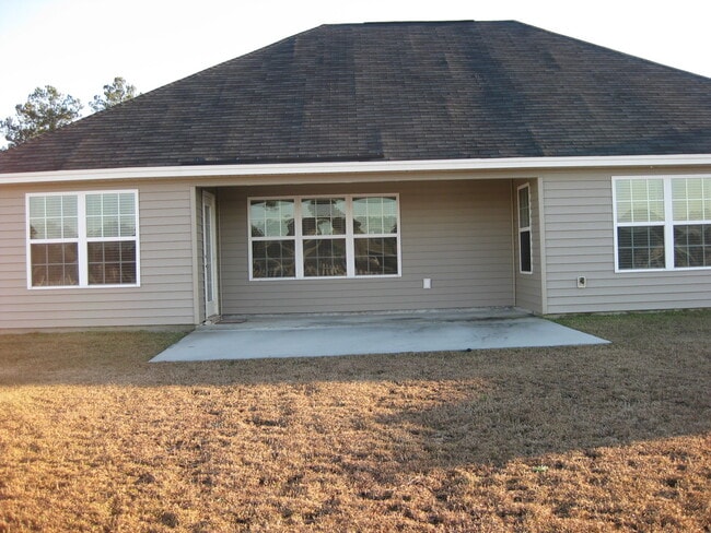 Building Photo - THE VILLAGES AT GODLEY STATION