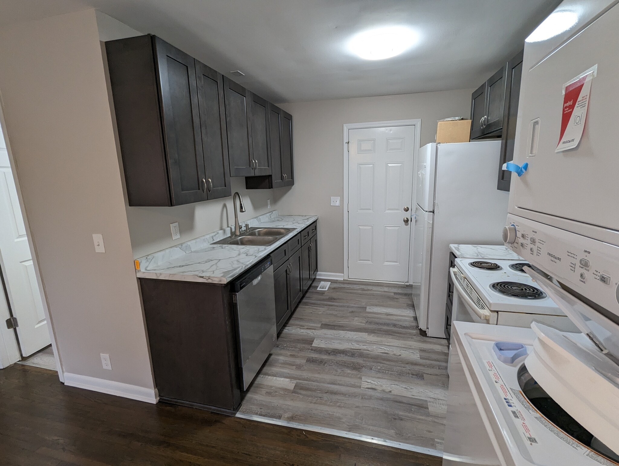 Building Photo - 850 N 2nd St