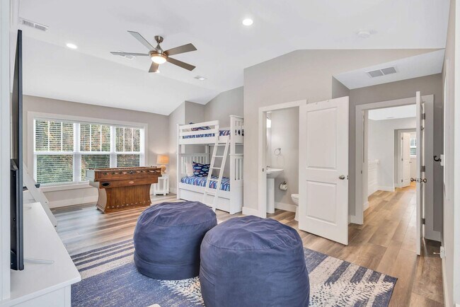 Building Photo - 36 Firethorn Ln