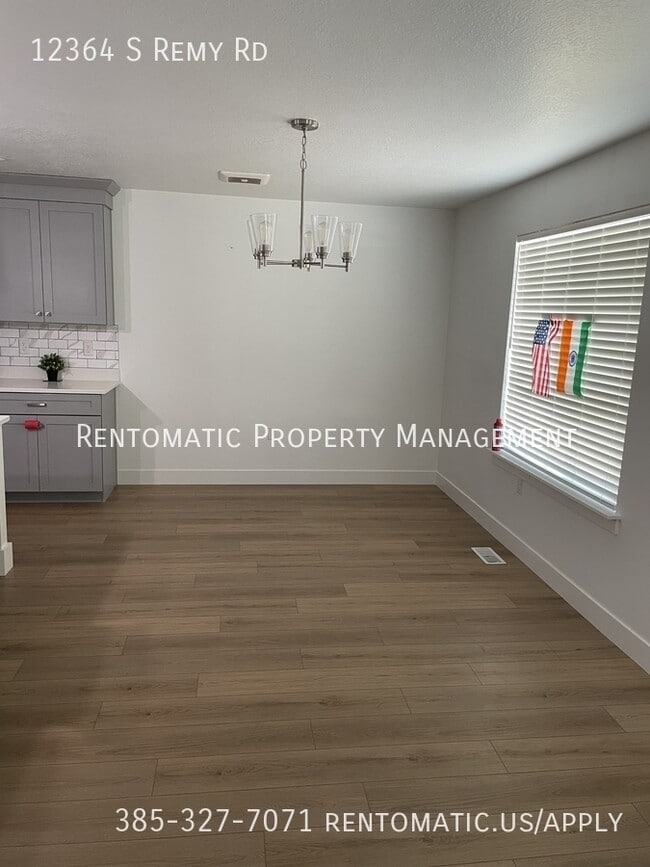 Building Photo - 12364 Remy Rd