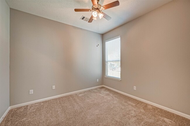 Building Photo - 26123 Parkman Grove Dr