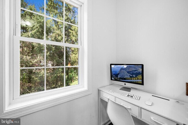 Building Photo - 3803 Estel Rd