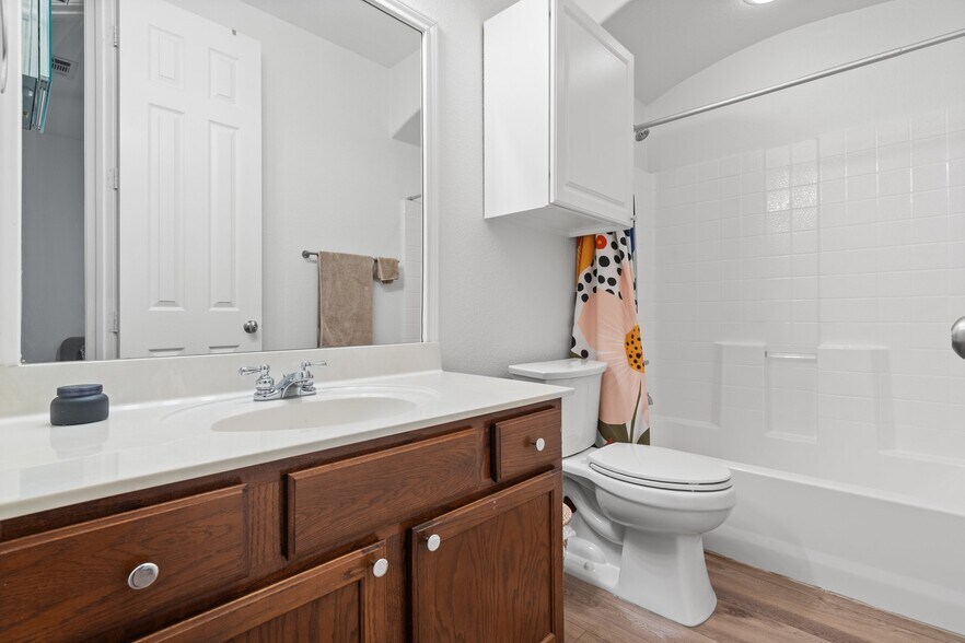 Building Photo - 13917 Fallsprings Way