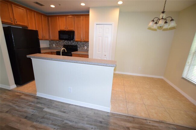 Building Photo - 9796 Tivoli Villa Dr