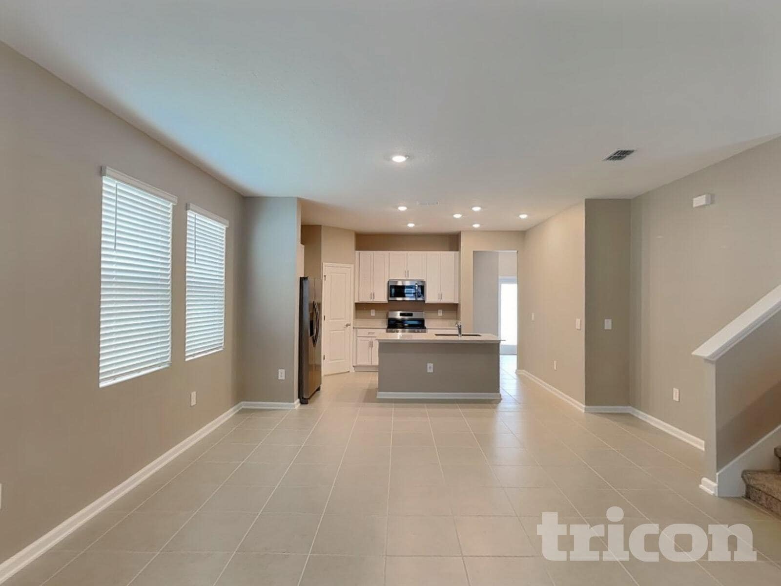 Building Photo - 733 Honeyrock St