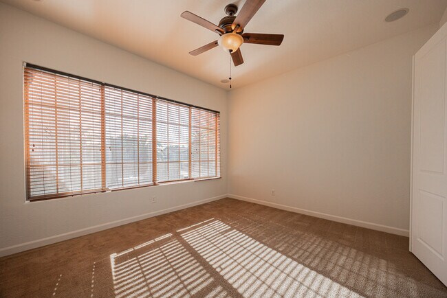 Building Photo - 12746 W Colter St