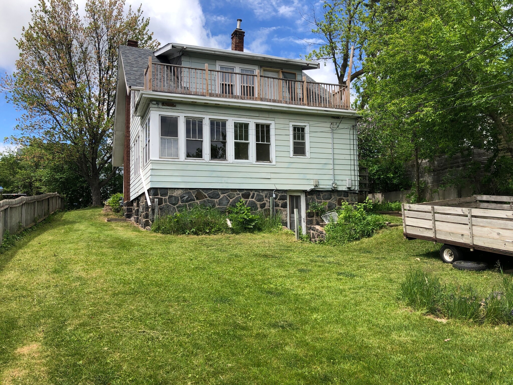 Building Photo - 1624 E 5th St