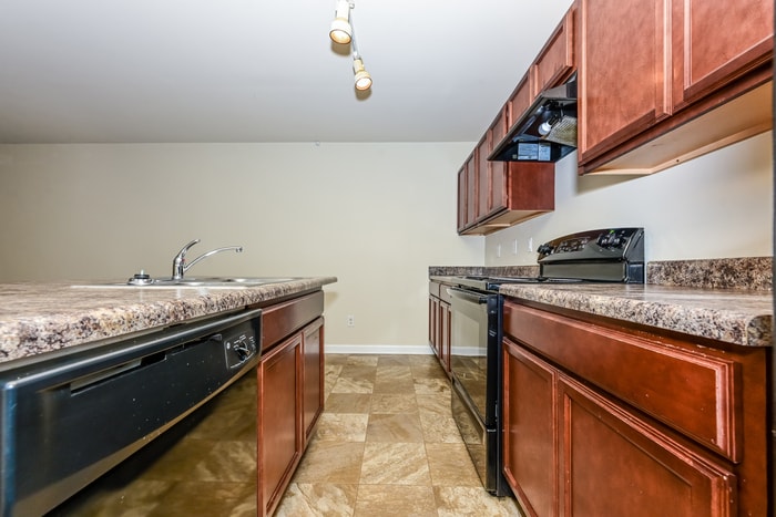 Building Photo - 1305 Forsythia Wy