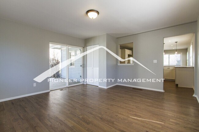 Building Photo - 41 S Osceola St