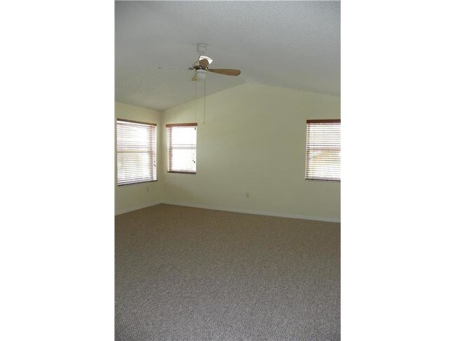 Building Photo - 14804 SW 155th Pl