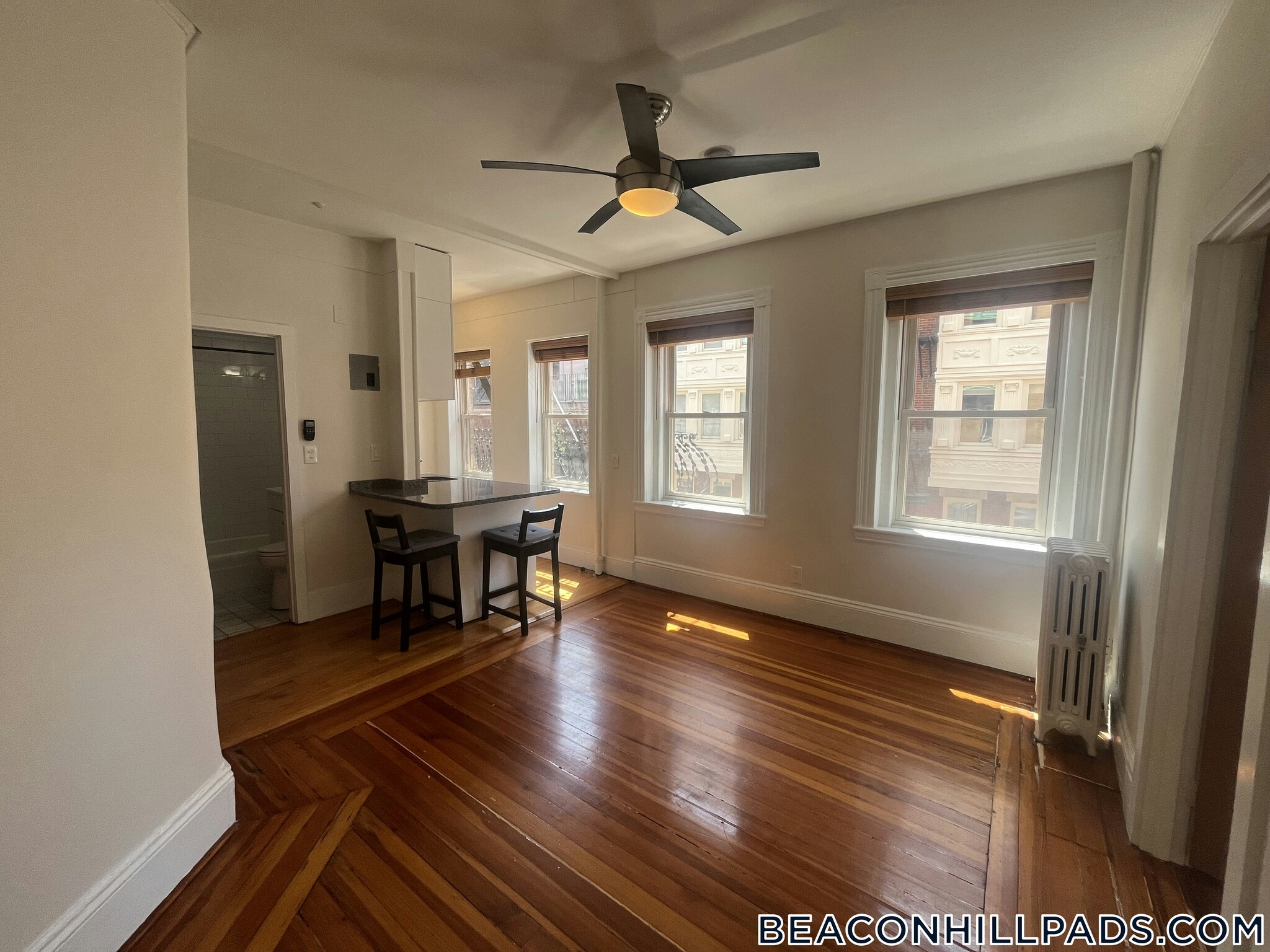 Building Photo - 108 Myrtle St