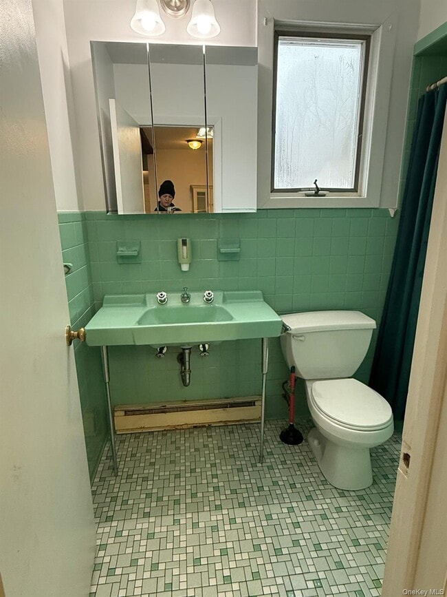 Building Photo - 180 Rock Hill Dr