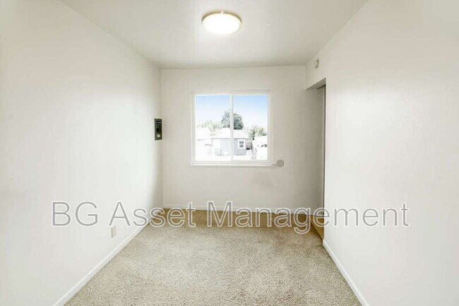 Building Photo - 1403 Carlson Blvd