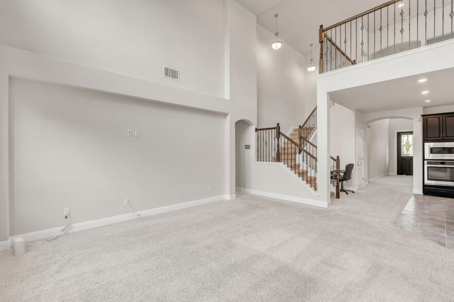 Building Photo - 5300 Cipriano Dr