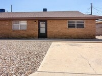 Building Photo - 519-521 East Sunset Circle