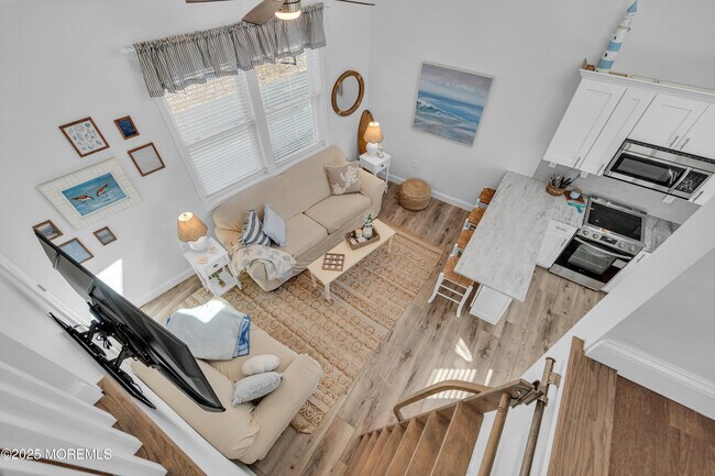 Building Photo - 101 W Cove Way