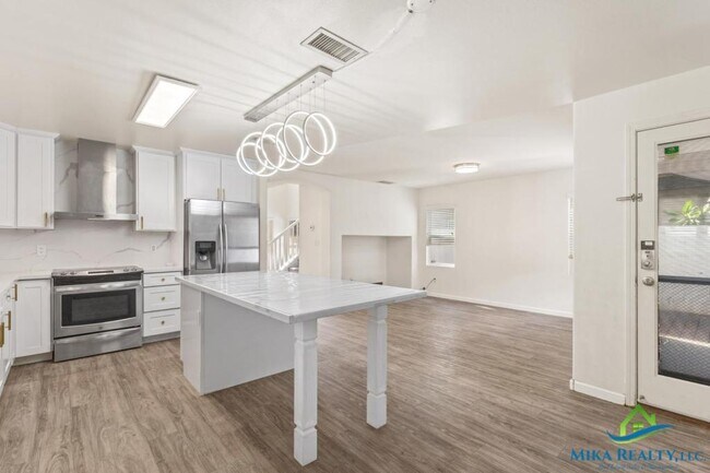 Building Photo - 91-1018-1018 Kaikala St