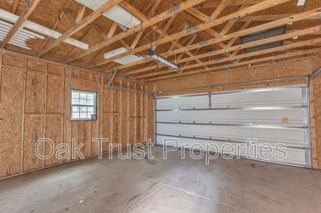 Building Photo - 101 Barberry St