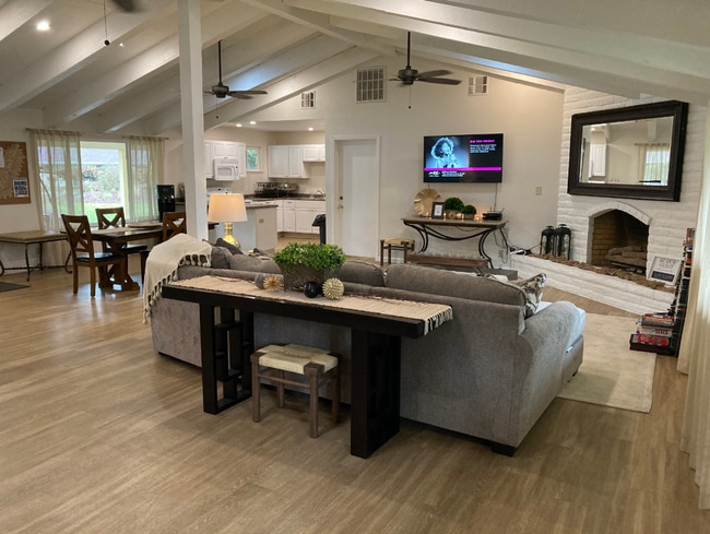 Interior Photo - Lassen Villa Apartments