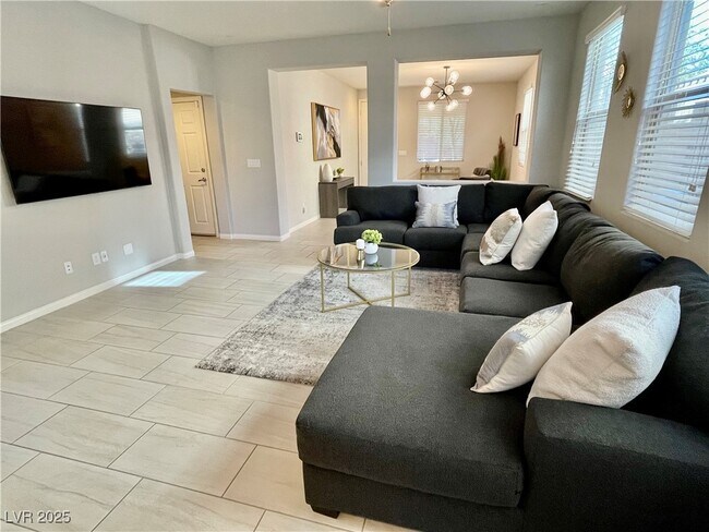 Building Photo - 173 Elexese Ct