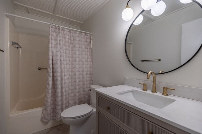 Building Photo - Charming 3BR/2BA Cottage in Downtown Fairhop