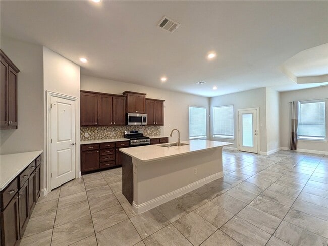Building Photo - 1409 Summit View Ln