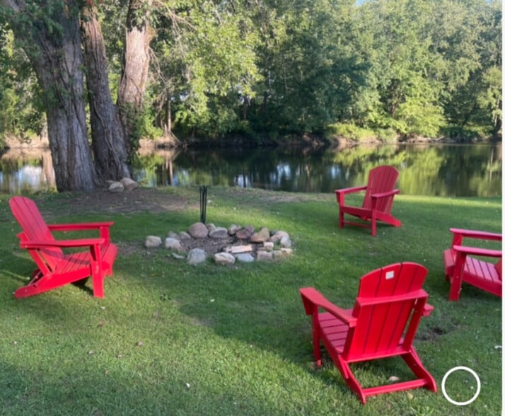Sit around the fire pit on the river - 20986 US-6