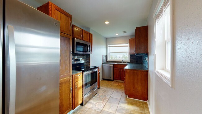 Building Photo - 108 Hawkins Creek Ln