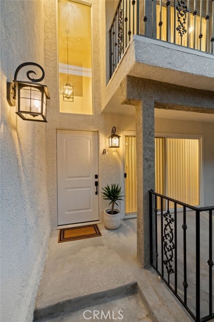 Building Photo - 621 E Cedar Ave