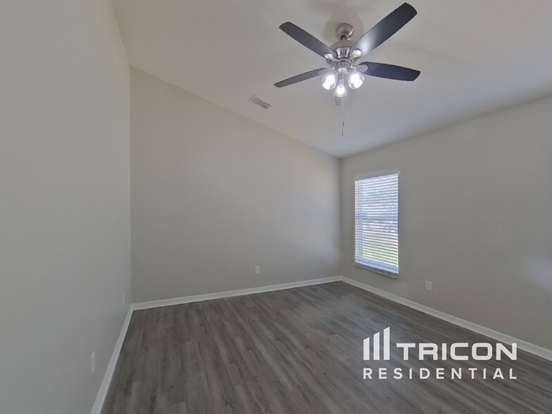 Building Photo - 10418 Reagans Run Dr