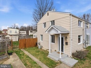 Building Photo - 5617 7th Pl S