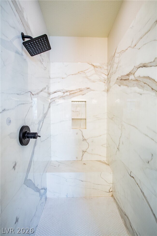 Building Photo - 834 Roseberry Dr