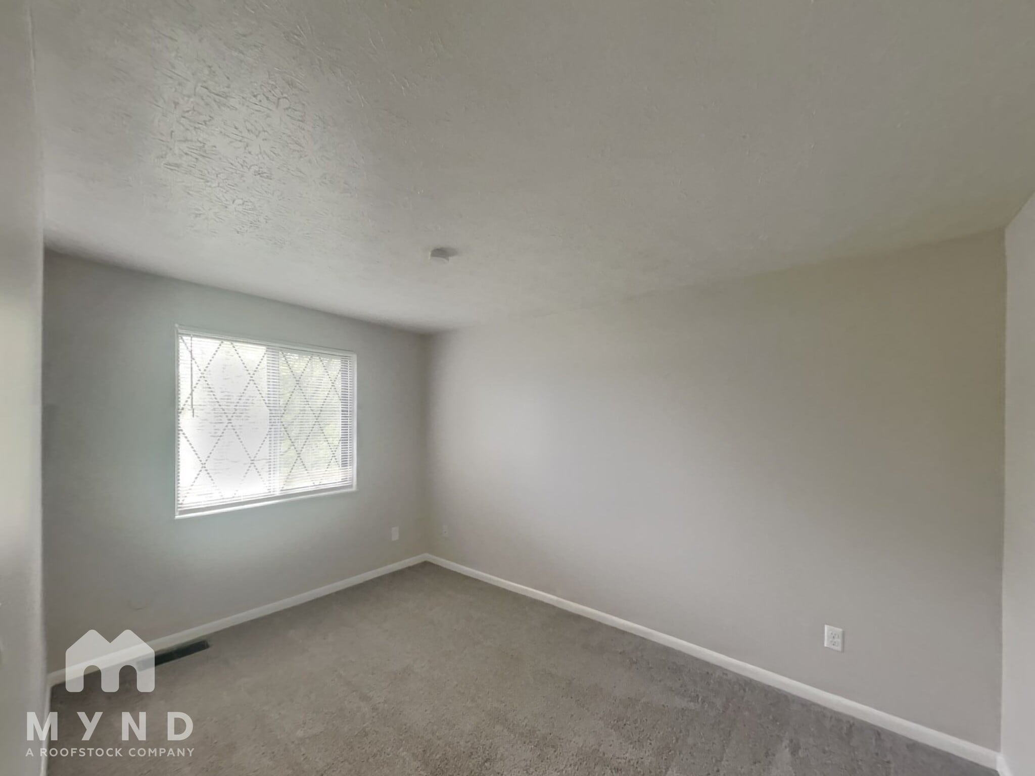 Building Photo - 4863 Talbert Dr