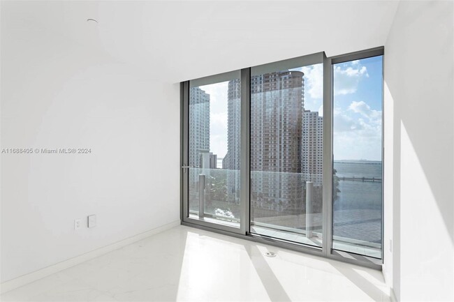 Building Photo - 300 Biscayne Blvd Way