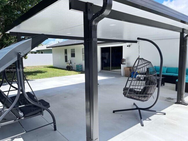 Building Photo - 11105 SW 156th Terrace