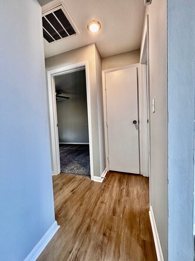 Building Photo - 3161-3163 Autumn Ridge Court