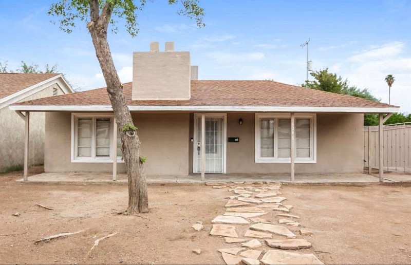 Primary Photo - 1046 E Indianola Ave