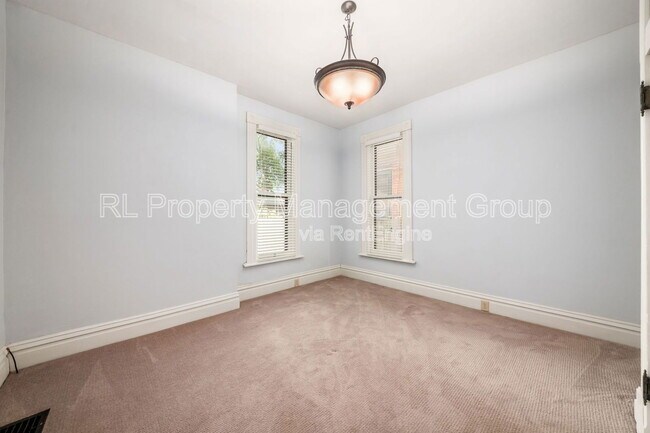 Building Photo - 322 Wilber Ave