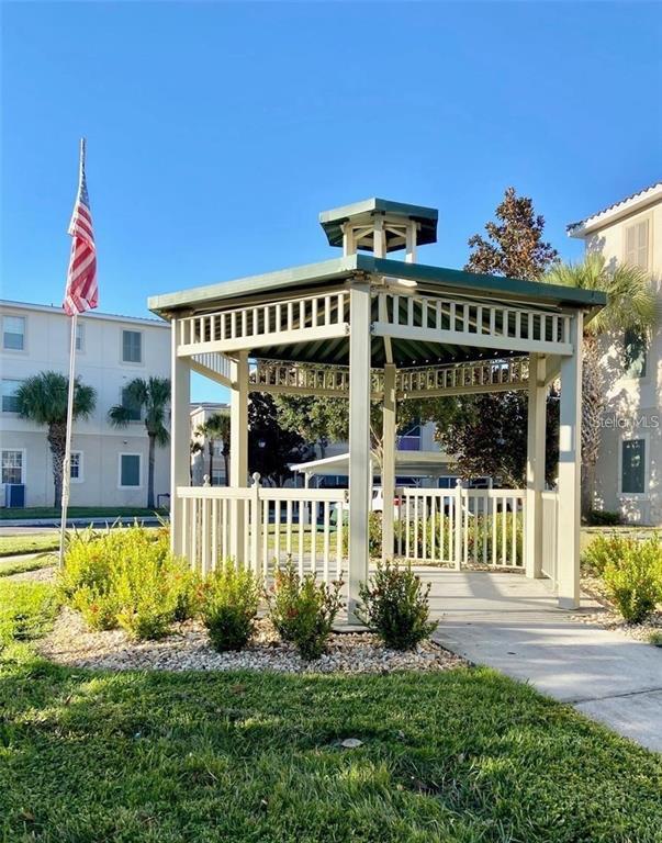 Building Photo - 3000 Laurel Park Ln